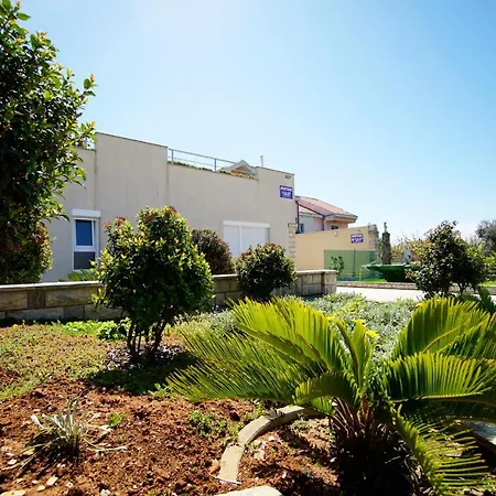 Apartman Lulic Zára
